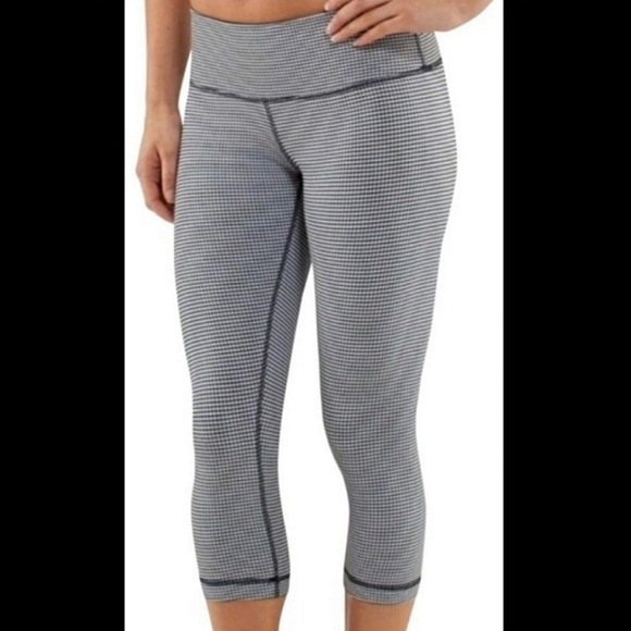 Lululemon‎ Wunder Under Blue and White Gingham - Picture 1 of 10